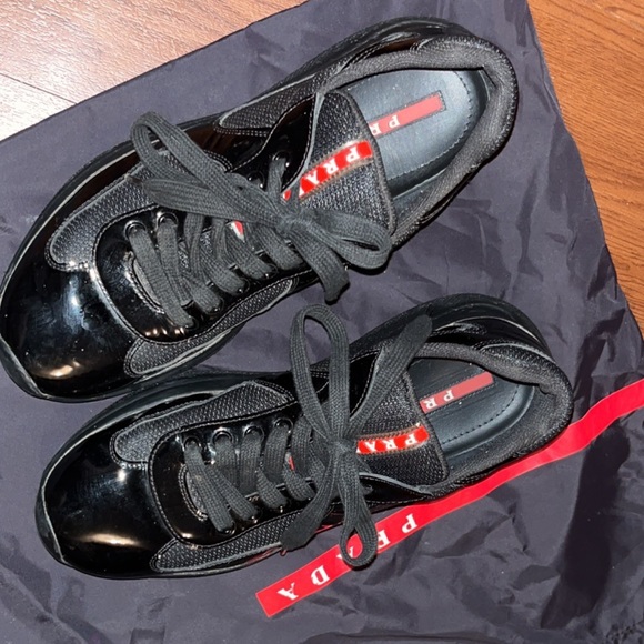 Size 6 men Prada sneaker for sale hood condition dust bag box was damaged - Picture 3 of 3